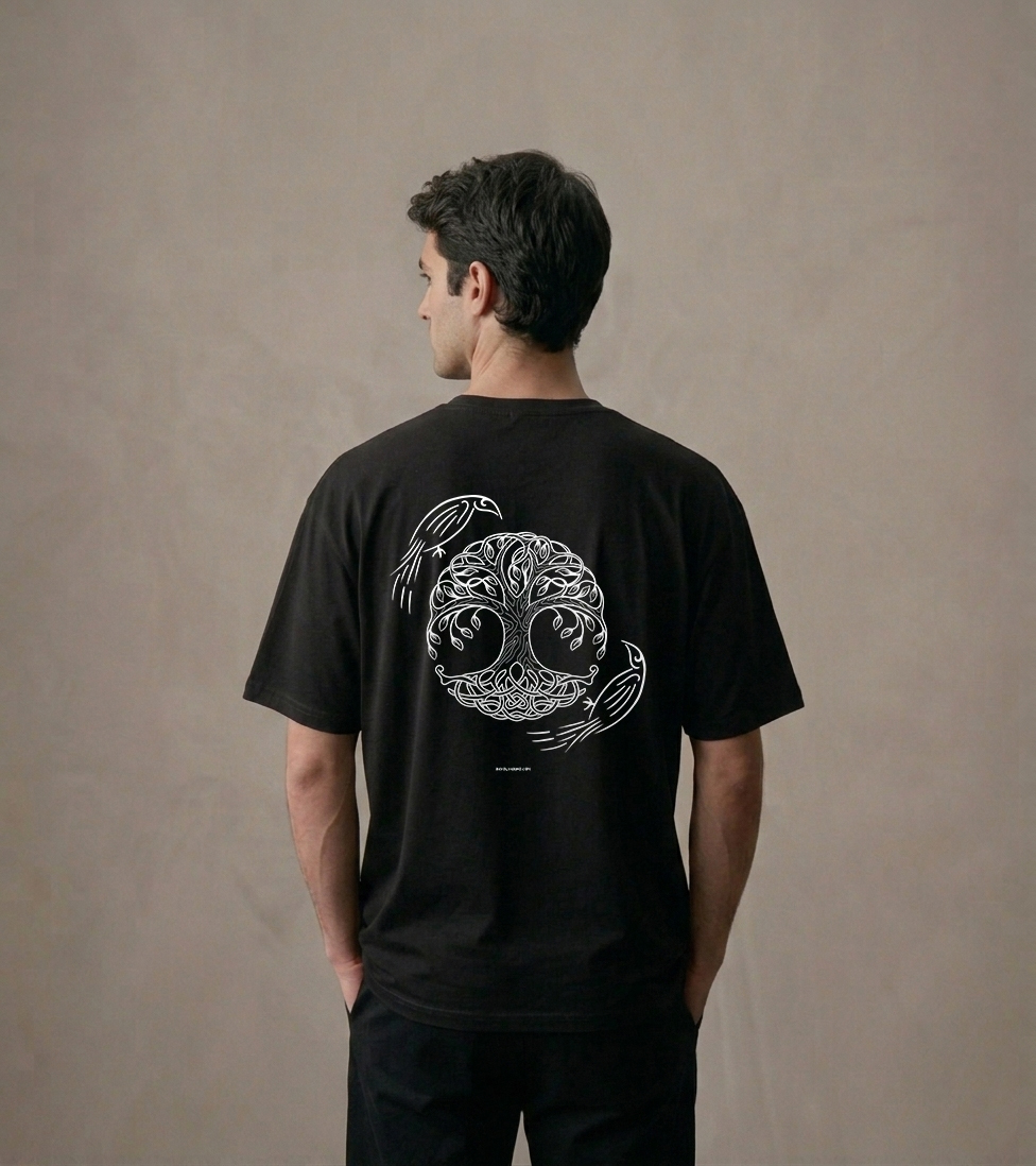 T-shirt luźny z recyklingu, czarny, mitologia nordycka Yggdrasil