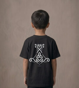 T-shirt dziecięcy z recyklingu, czarny, mitologia nordycka Mjölnir