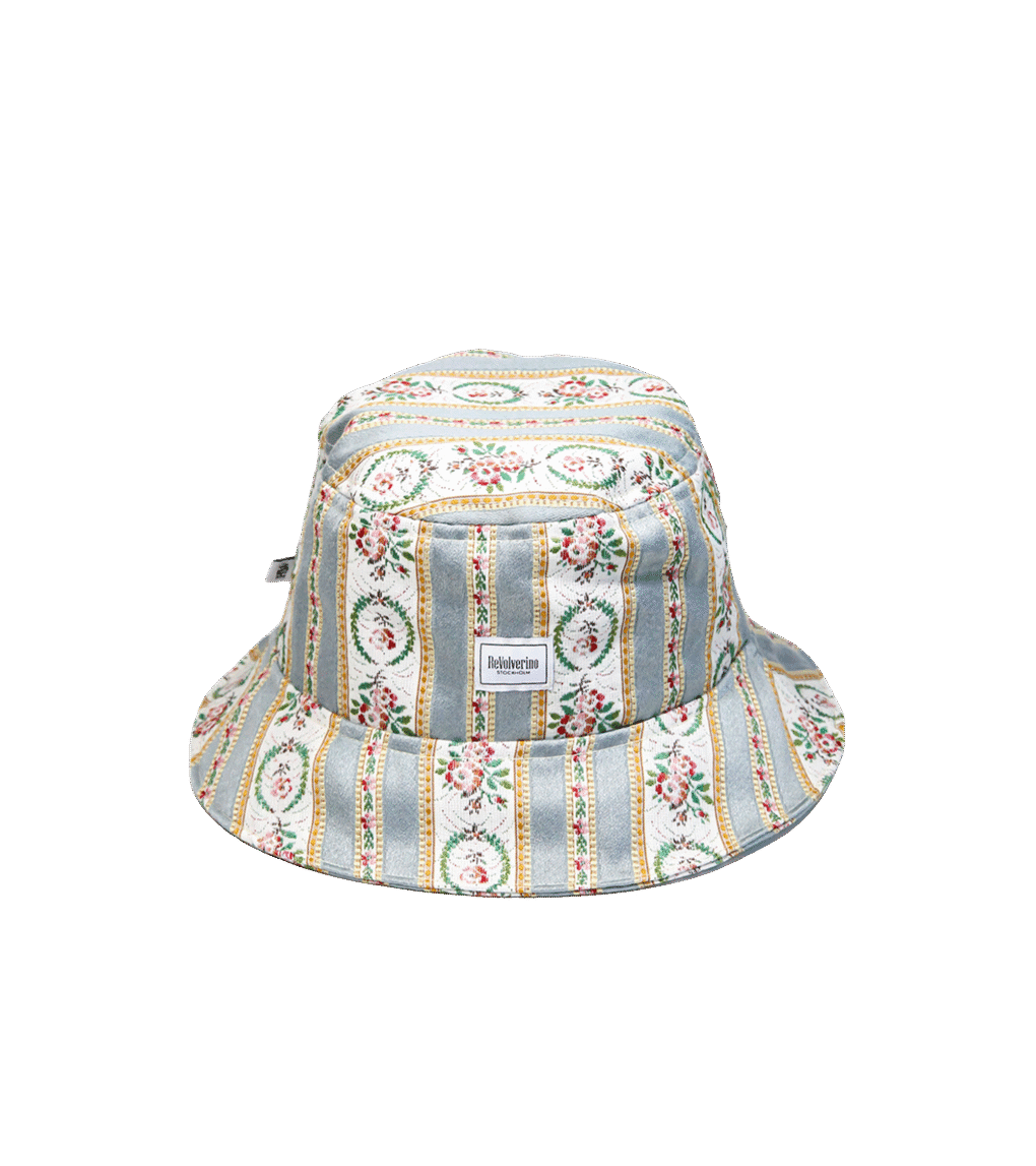 Kapelusz typu bucket, wzór renesansowy – upcycling