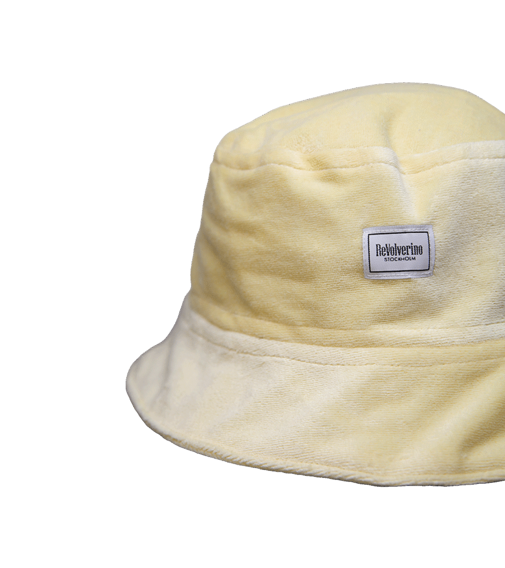 Aksamitny bucket hat w kolorze żółtym – upcycling