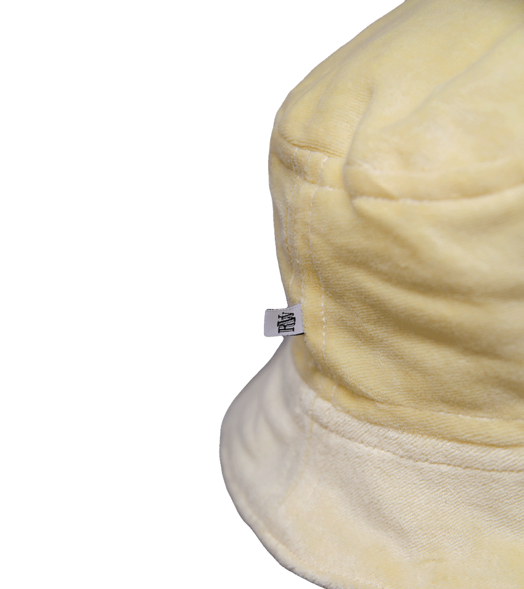 Aksamitny bucket hat w kolorze żółtym – upcycling