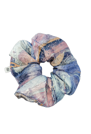 Scrunchie w abstrakcyjny wzór, upcycling