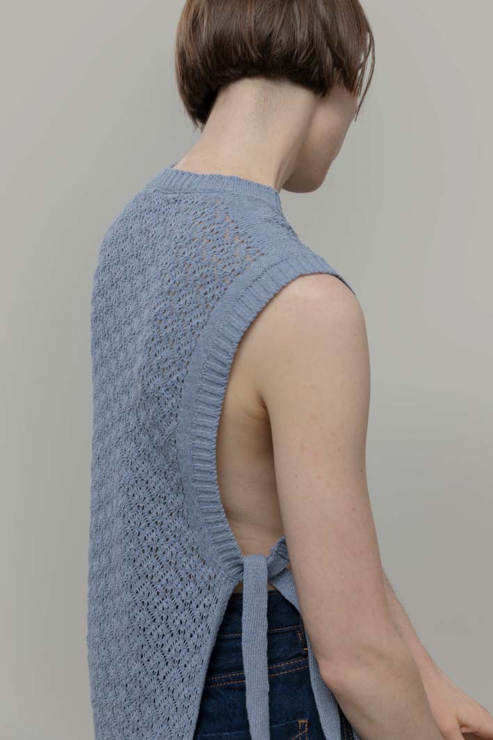 Kamizelka dziergana damska wiązana, z recyklingu