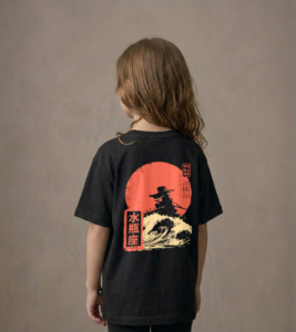 T-shirt dziecięcy z recyklingu, czarny - Zodiak Wodnik - Japoński Kanji
