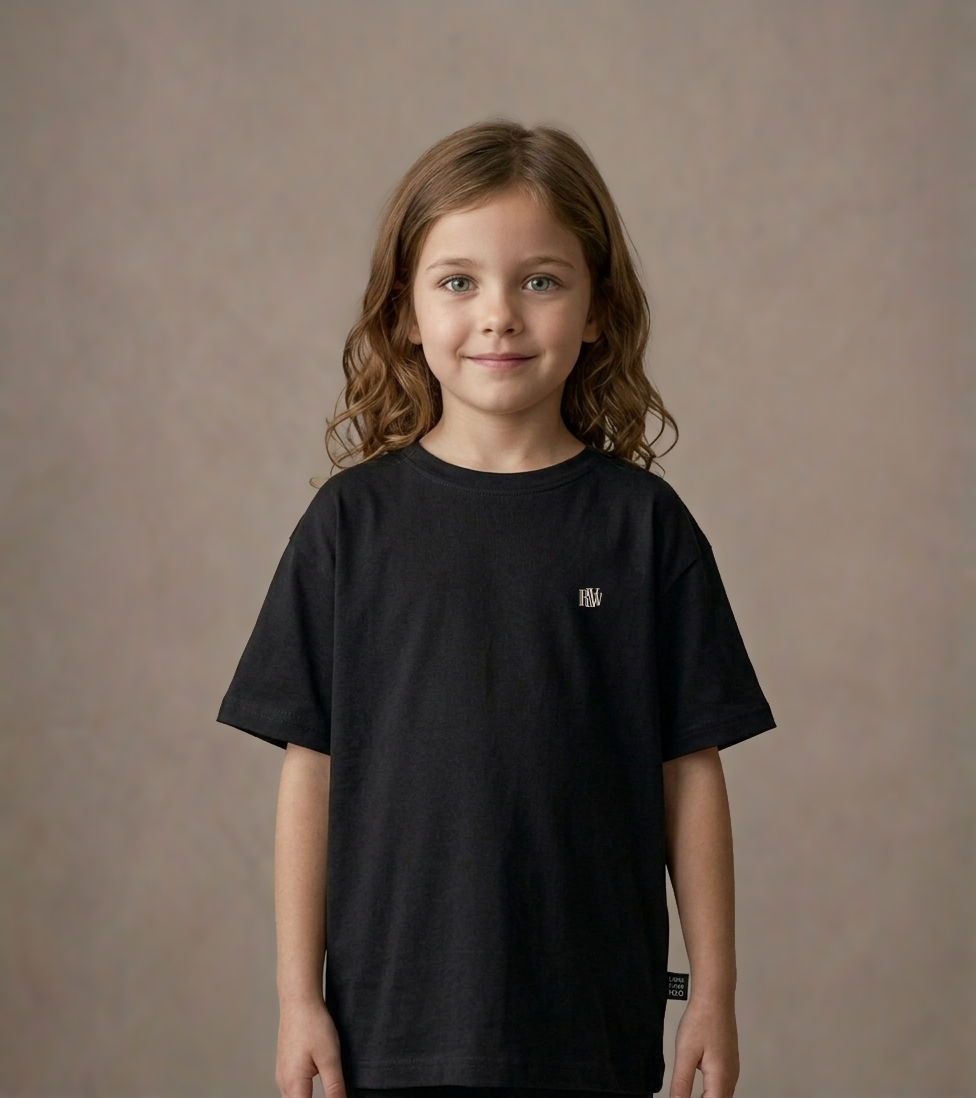T-shirt dziecięcy z recyklingu, czarny – Zodiak Ryby – Japoński Kanji