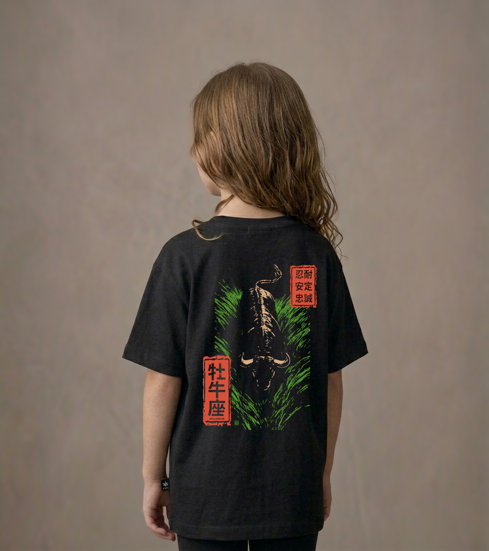T-shirt dziecięcy z recyklingu, czarny – Zodiak Byk – Japoński Kanji